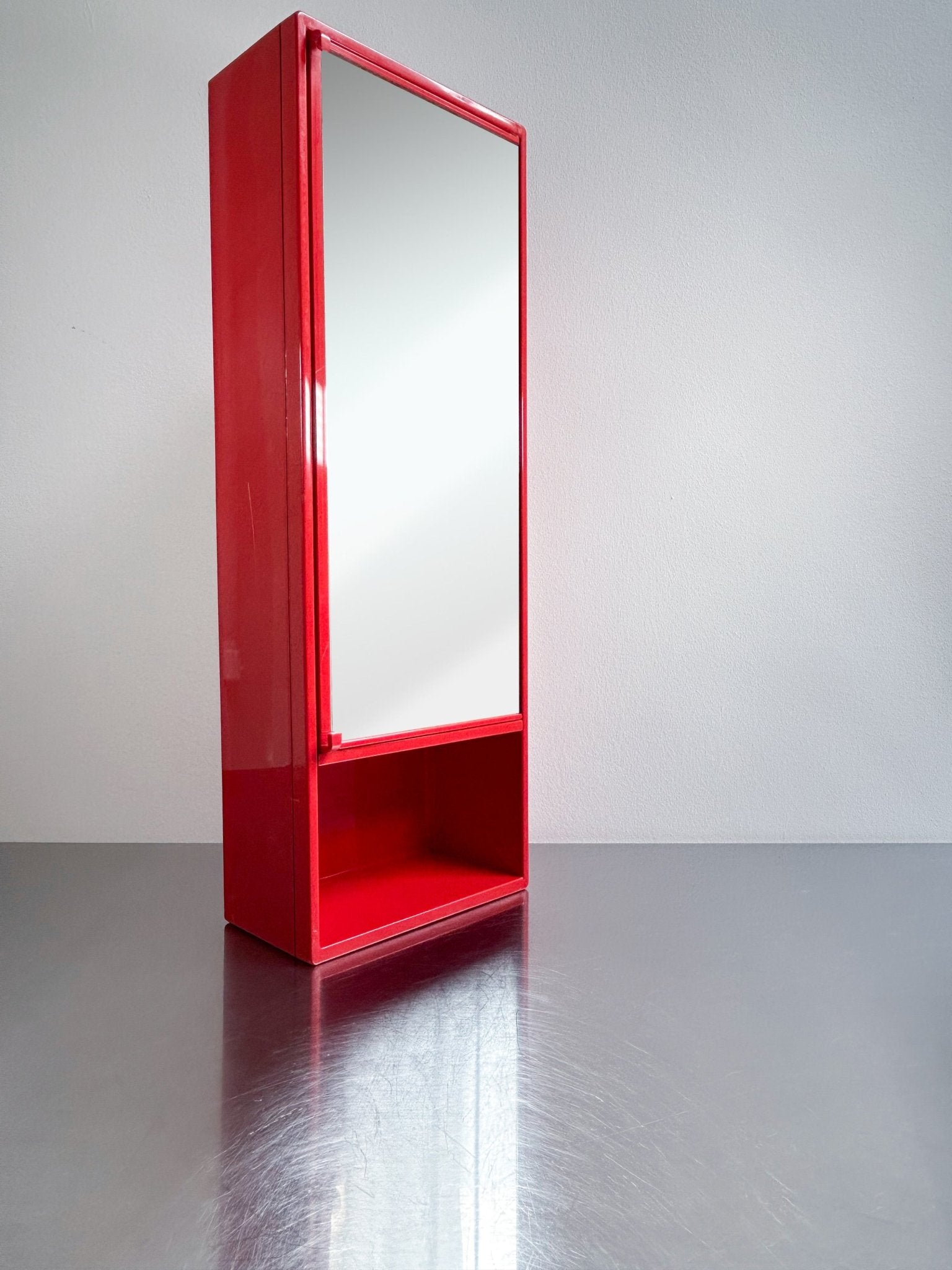 cabinet Olaf Von Bohr by artetica - Design from Milan