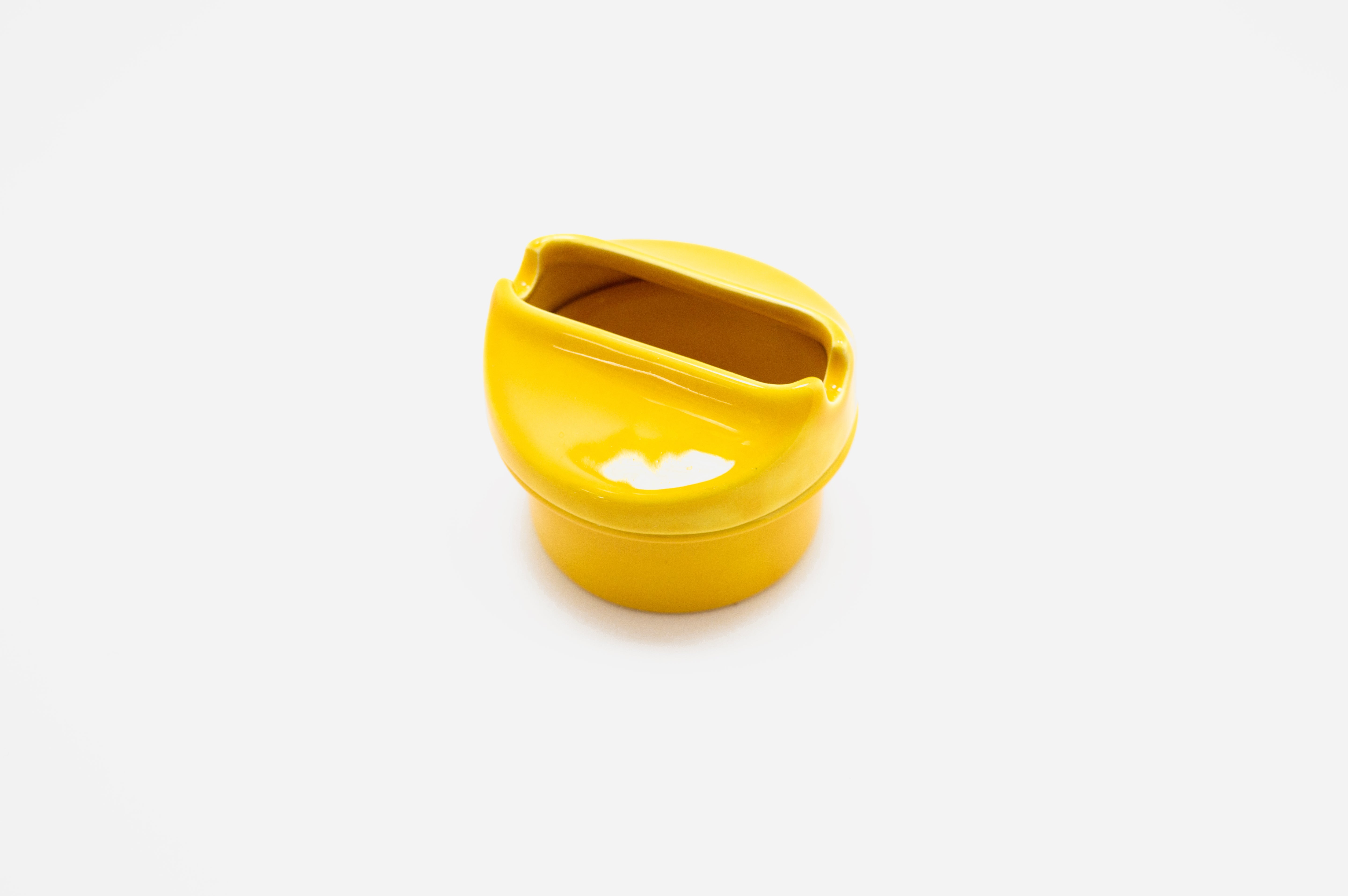 Ashtray Yellow